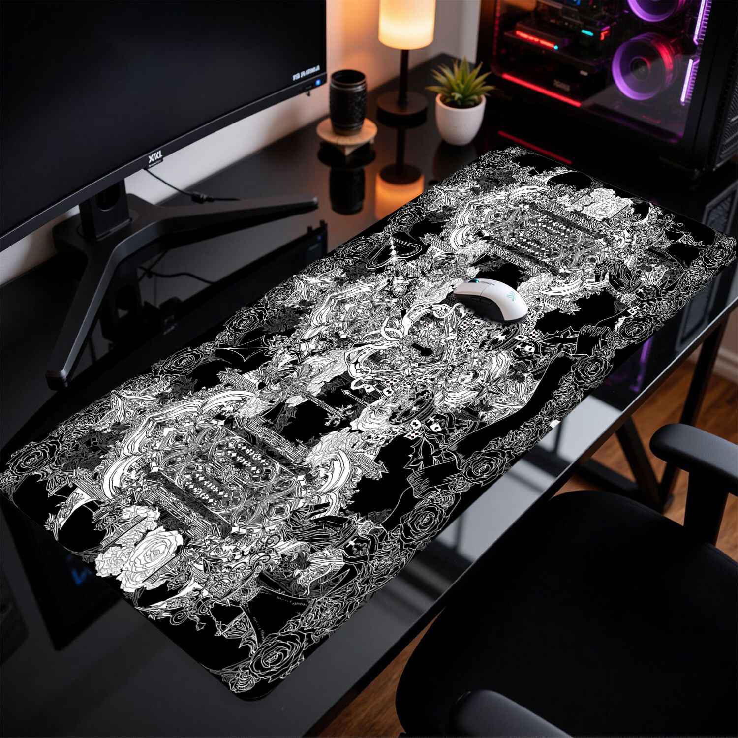 Divine Realm Gothic Building M - đánh giá và giá Desk Setup Dark